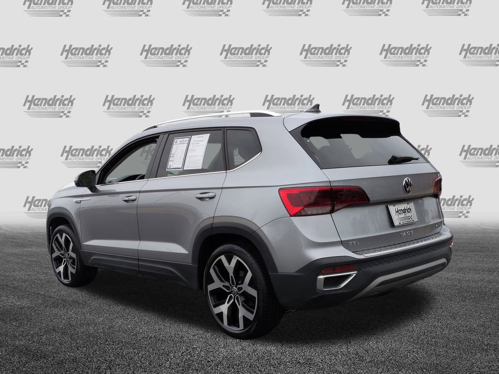 Used 2022 Volkswagen Taos SEL image 8