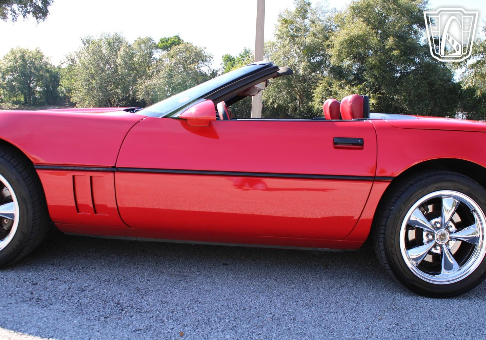 Used 1989 Chevrolet Corvette Convertible RWD image 32