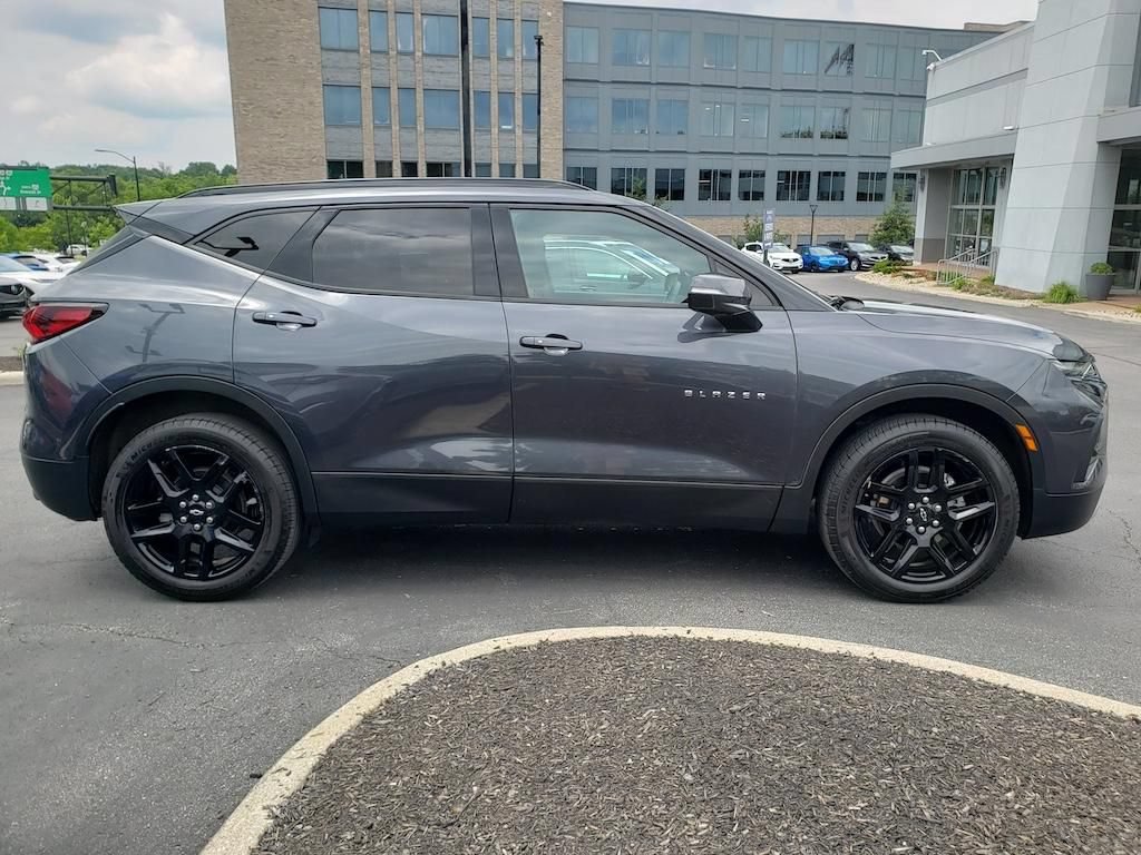 Used 2022 Chevrolet Blazer LT FWD image 12