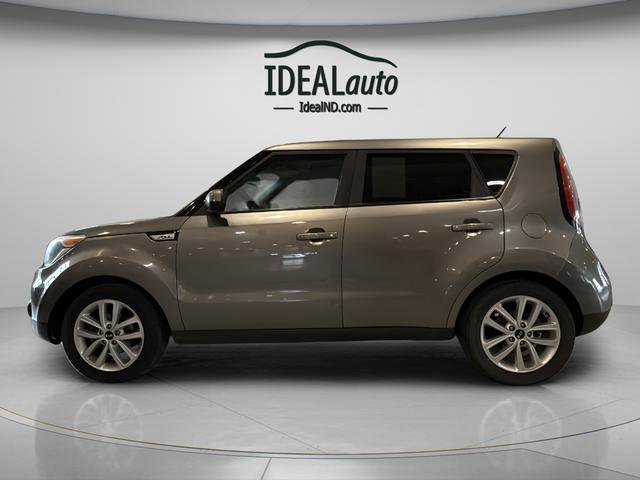 Used 2018 Kia Soul + FWD image 16