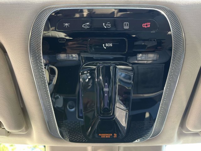 Used 2022 Mercedes-Benz S 580 4MATIC Sedan w/ AMG Line Package image 31