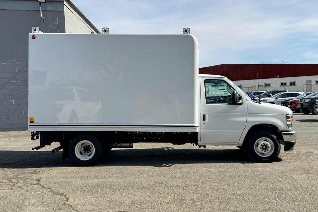 New 2025 Ford E-350 and Econoline 350 Super Duty w/ Power Equipment Group RWD image 2