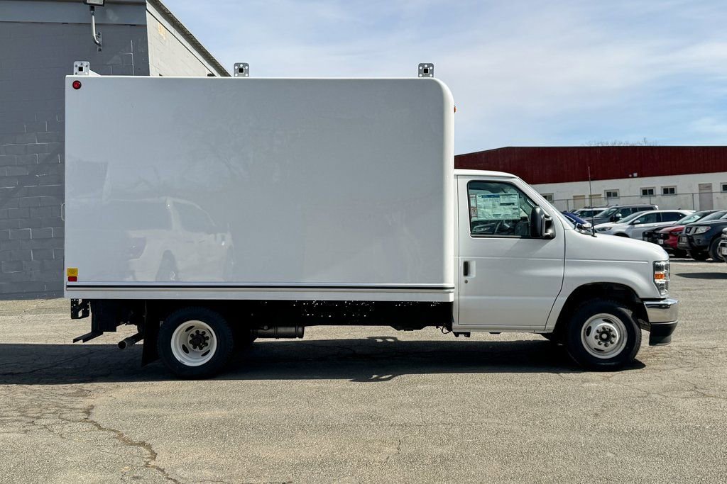 New 2025 Ford E-350 and Econoline 350 Super Duty w/ Power Equipment Group image 2