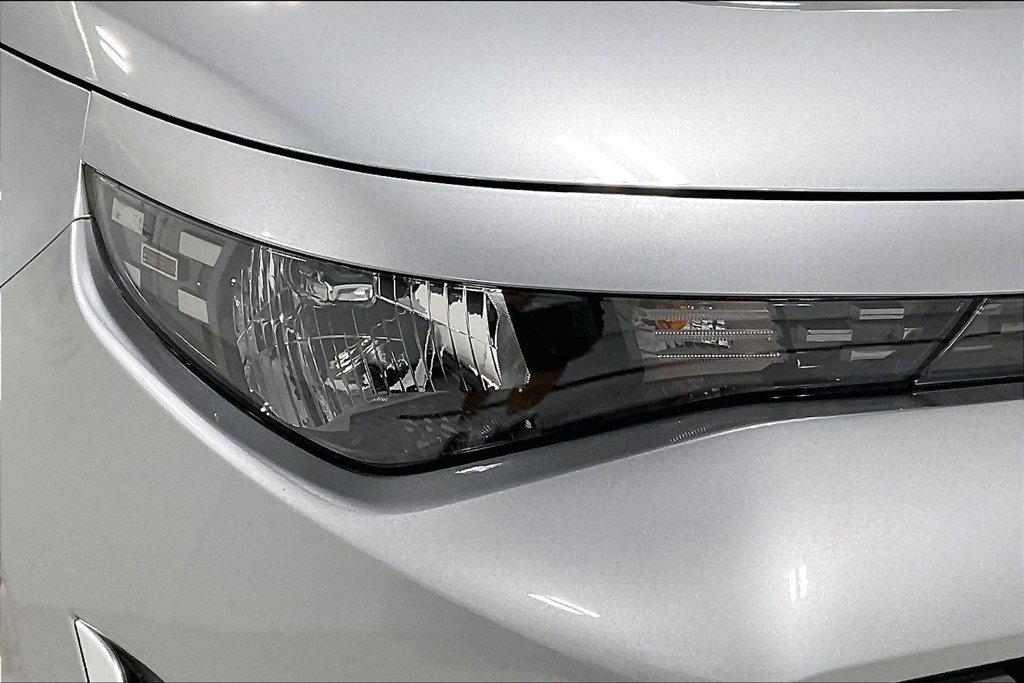 Used 2025 Kia Soul LX w/ LX Technology Package FWD image 34