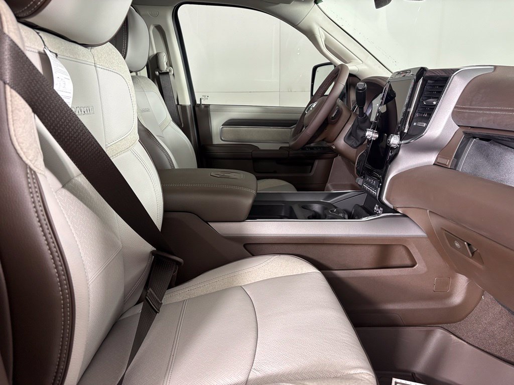 New 2027 RAM 3500 Laramie AWD/4WD image 14