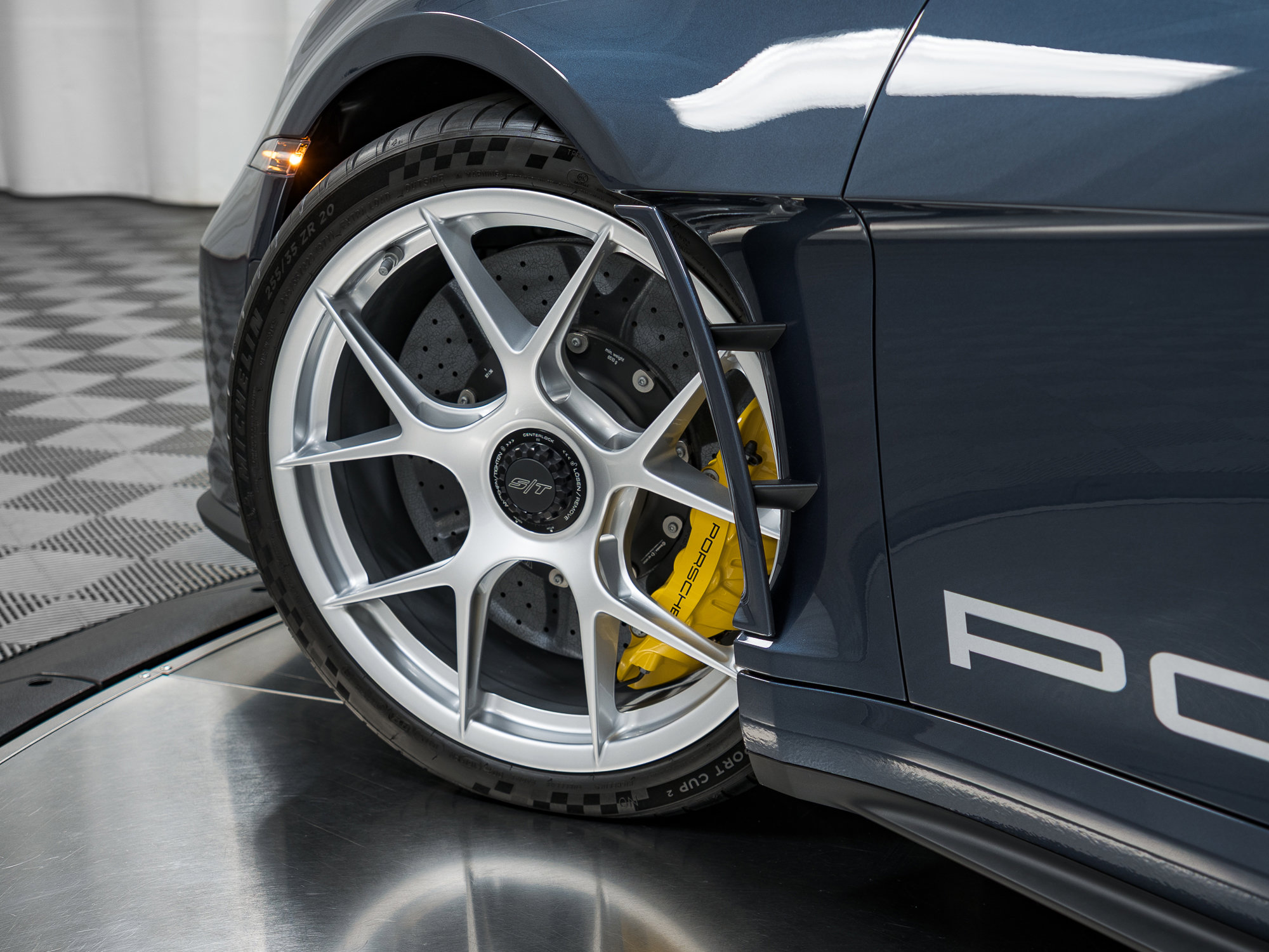 Used 2024 Porsche 911 GT3 RS RWD image 46