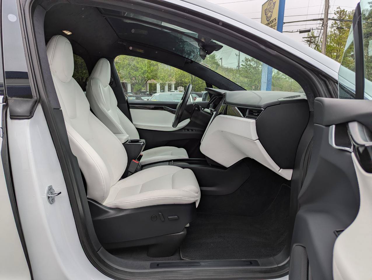 Used 2020 Tesla Model X Long Range AWD/4WD image 30