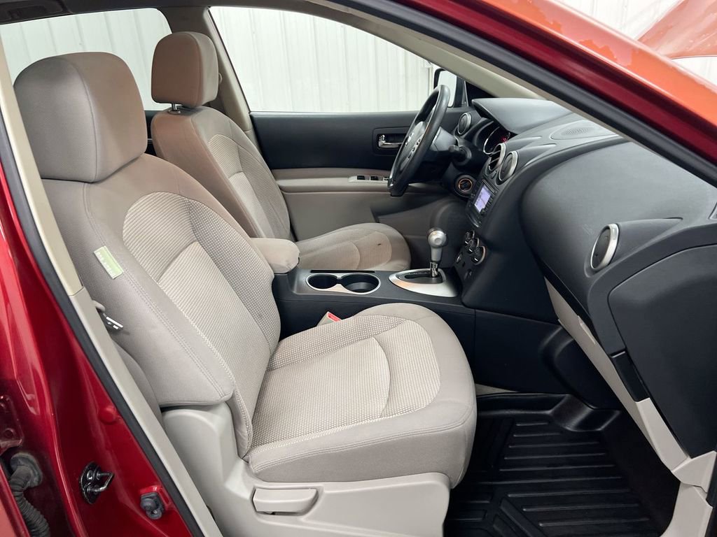 Used 2011 Nissan Rogue SV w/ Premium Pkg image 23