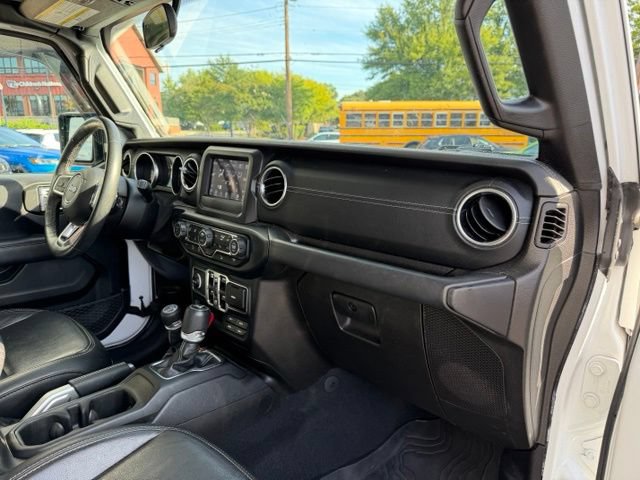 Used 2019 Jeep Wrangler Unlimited Sahara w/ LED Lighting Group AWD/4WD image 27