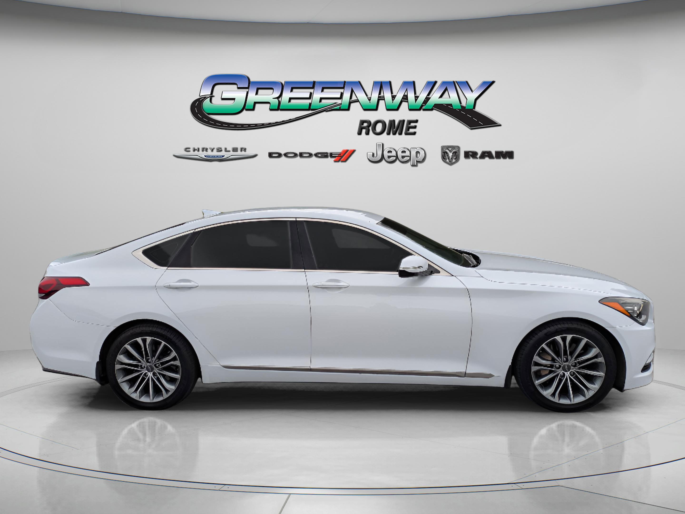Used 2015 Hyundai Genesis 3.8 RWD image 8