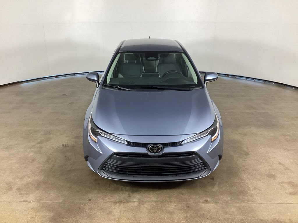Used 2023 Toyota Corolla LE FWD image 2