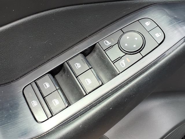 Used 2024 Nissan Rogue S AWD/4WD image 14