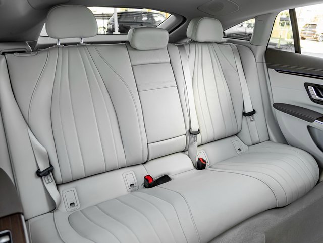 Used 2022 Mercedes-Benz EQS 450+ Sedan image 23