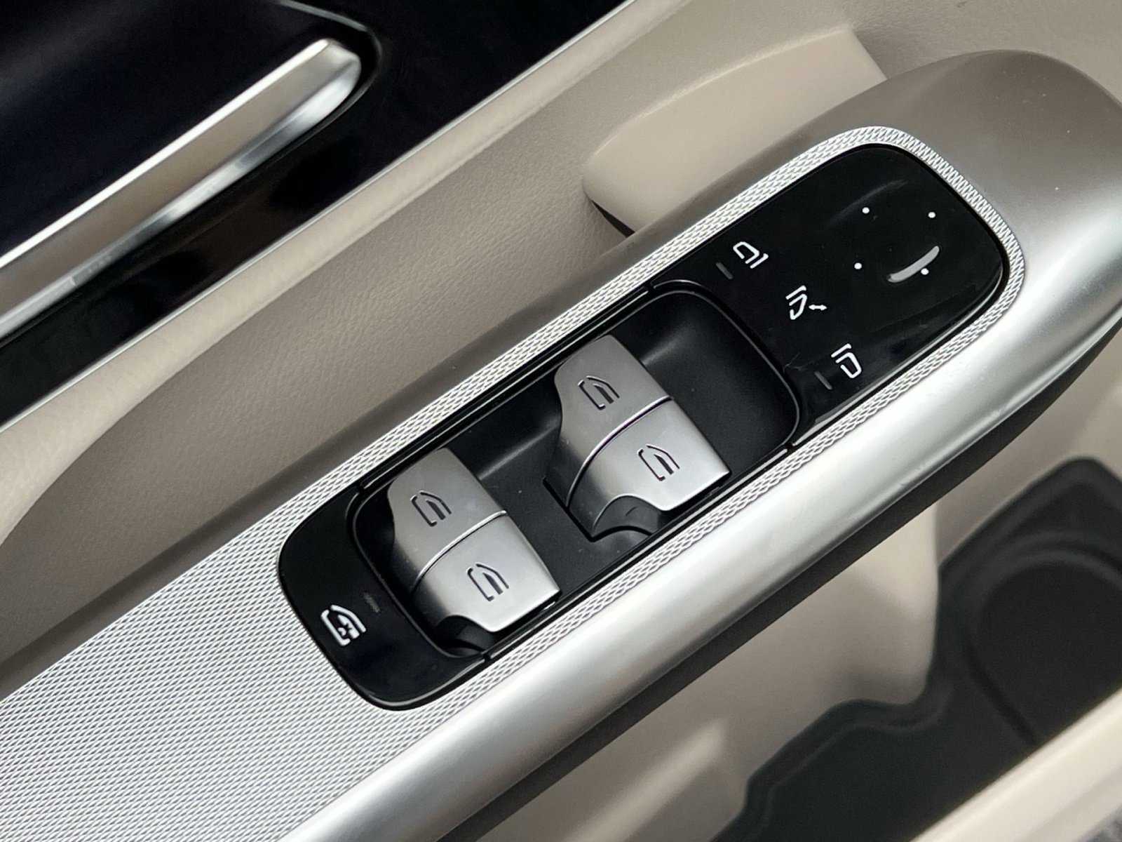 New 2026 Mercedes-Benz GLC 300 4MATIC image 13