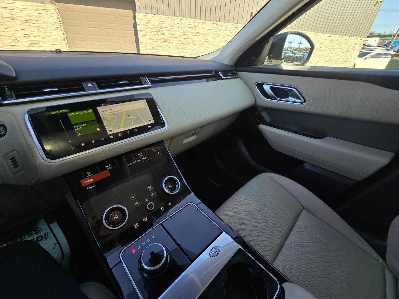 Used 2019 Land Rover Range Rover Velar S AWD/4WD image 13