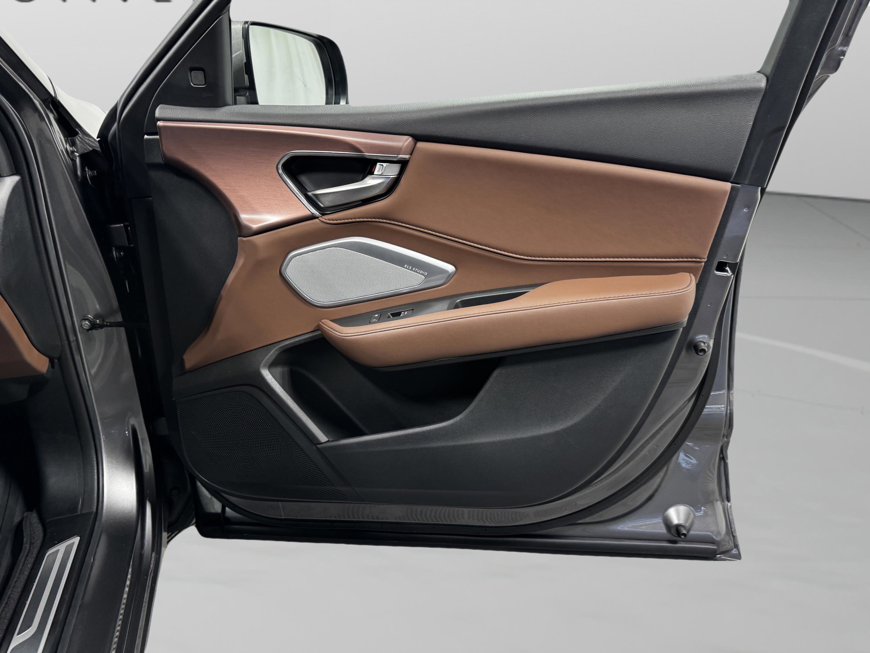 Certified 2025 Acura RDX SH-AWD w/ Technology Package image 40