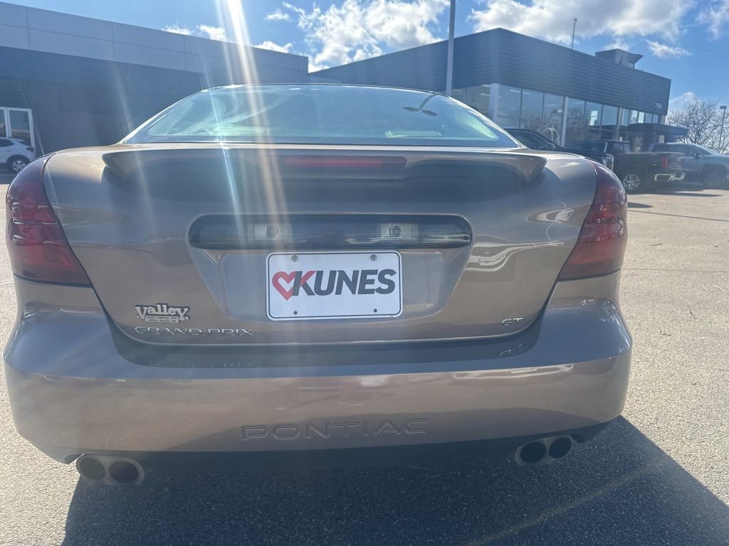 Used 2006 Pontiac Grand Prix GT w/ Sun And Sound Package image 5