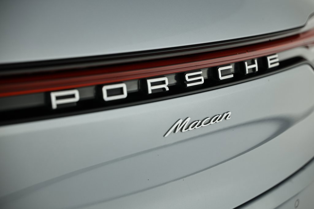 Used 2021 Porsche Macan image 14