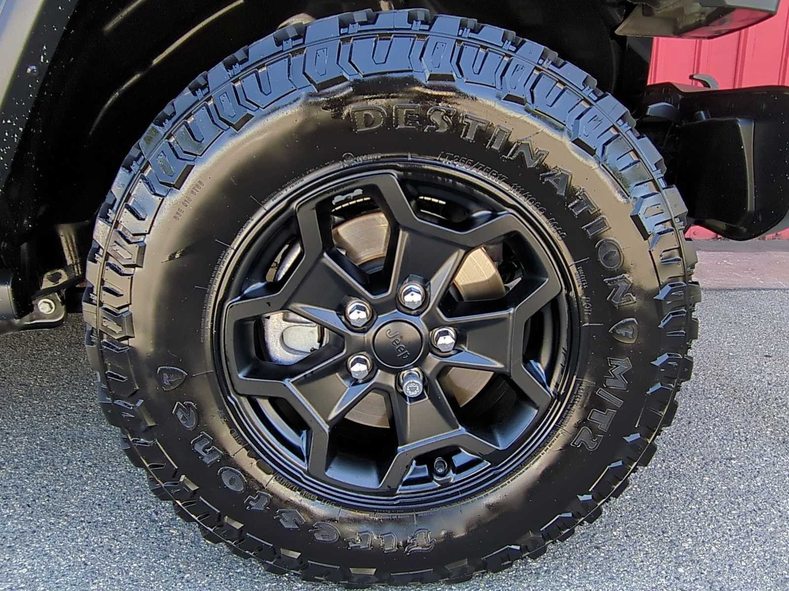 Used 2021 Jeep Gladiator Sport AWD/4WD image 28