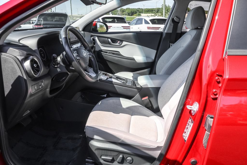 Certified 2023 Hyundai Kona SEL FWD image 19