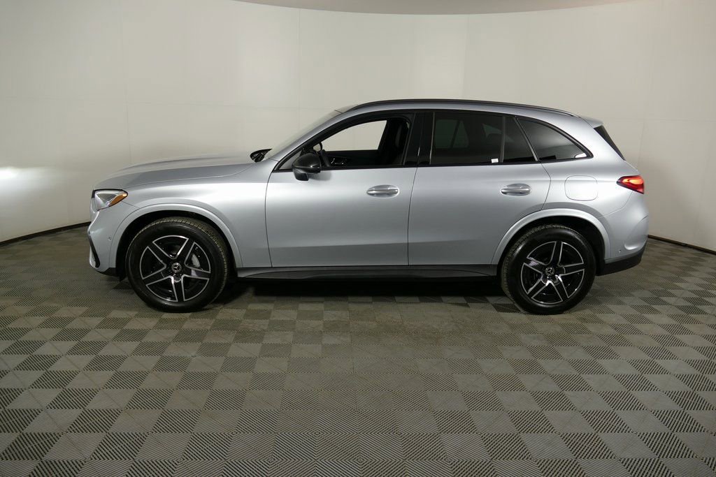 Used 2025 Mercedes-Benz GLC 350e 4MATIC w/ AMG Line image 6