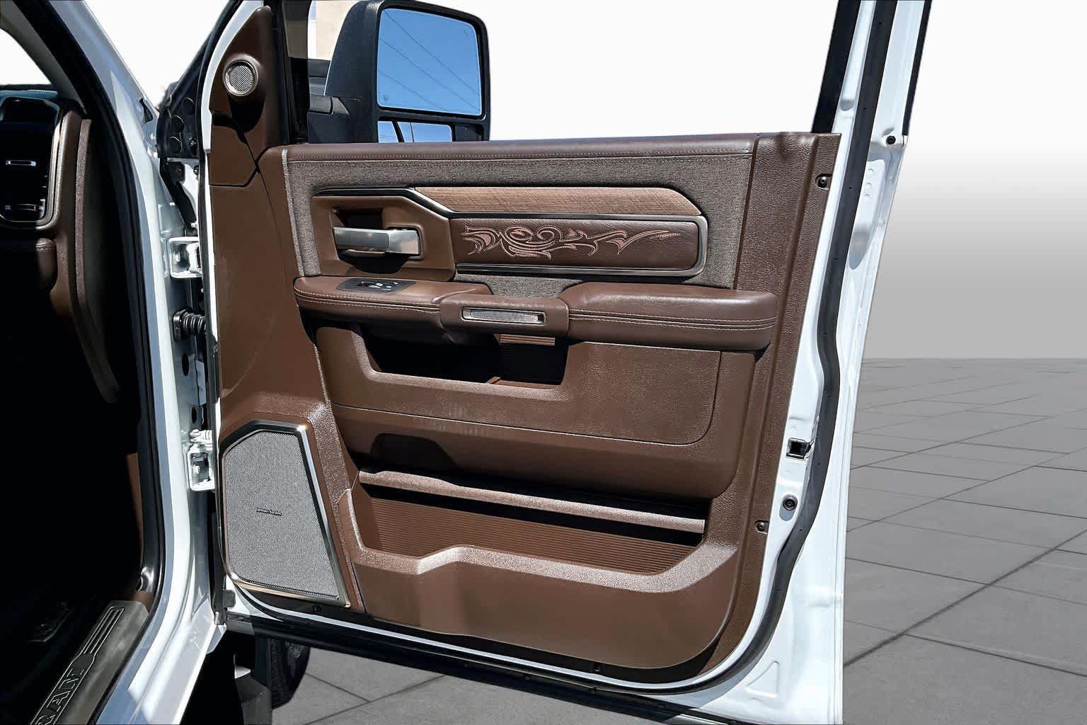 Used 2025 RAM 3500 Longhorn AWD/4WD image 23