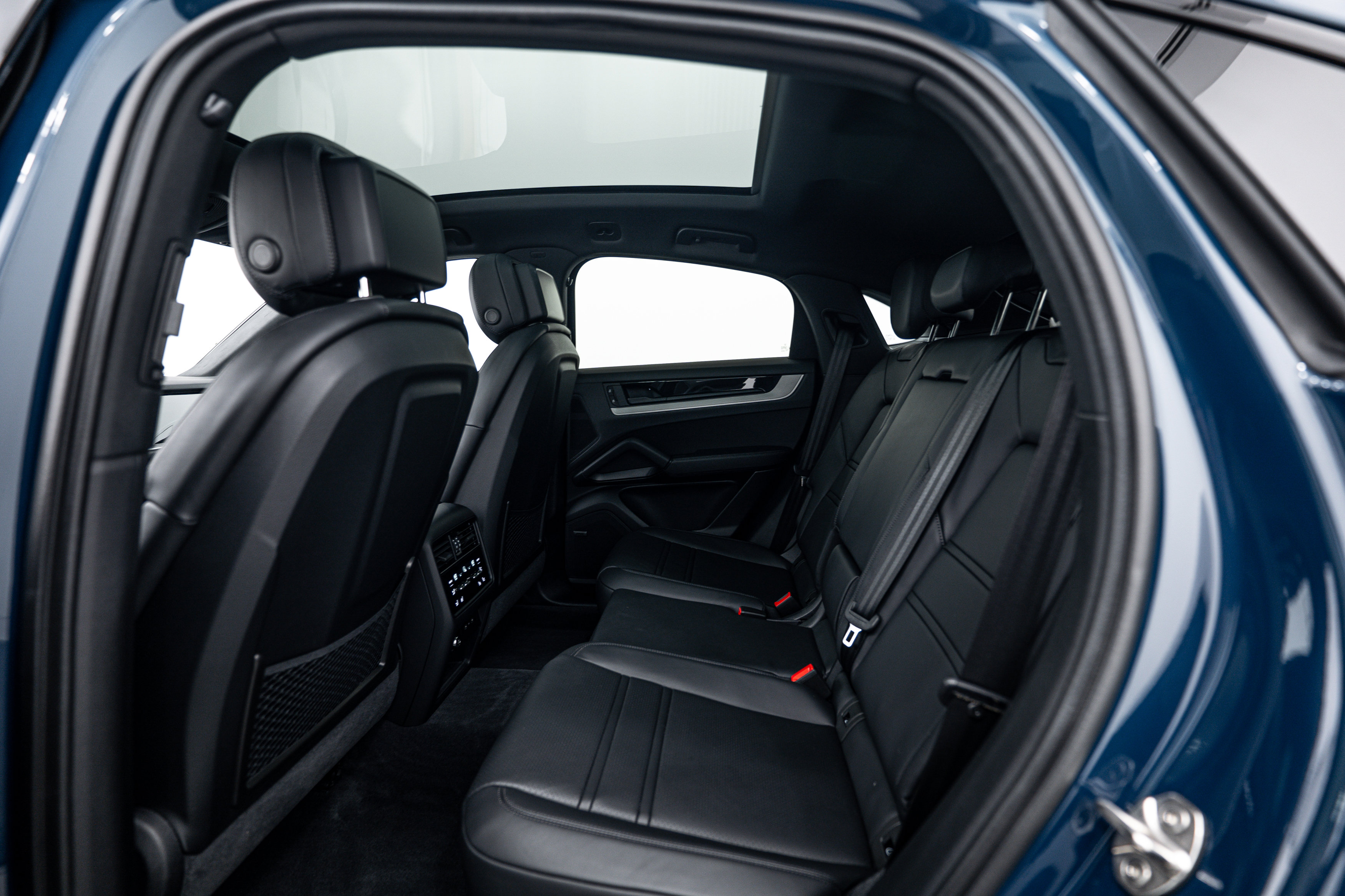 Certified 2026 Porsche Cayenne S AWD/4WD image 23