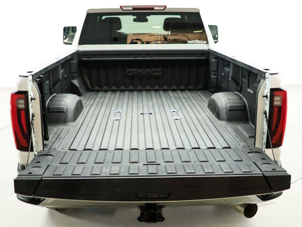 Used 2024 GMC Sierra 3500 SLT image 8