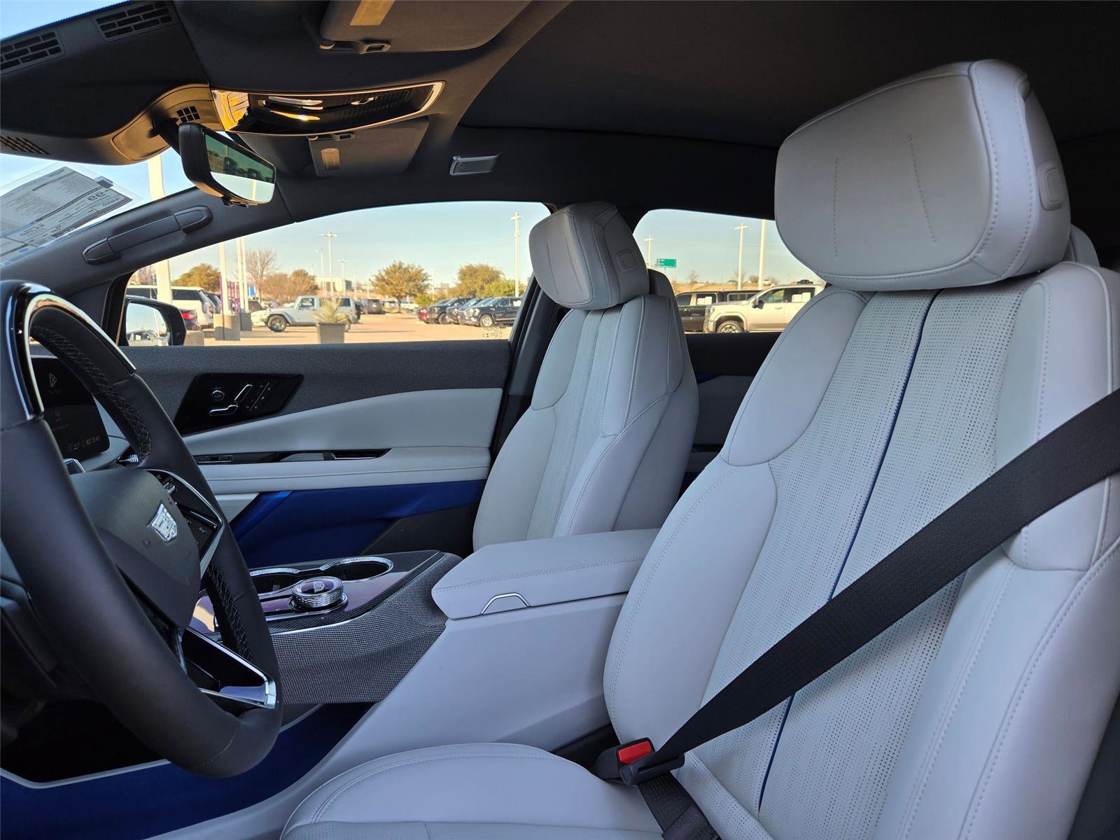 New 2026 Cadillac Optiq Sport 2 w/ LPO, Floor Liner Package AWD/4WD image 28