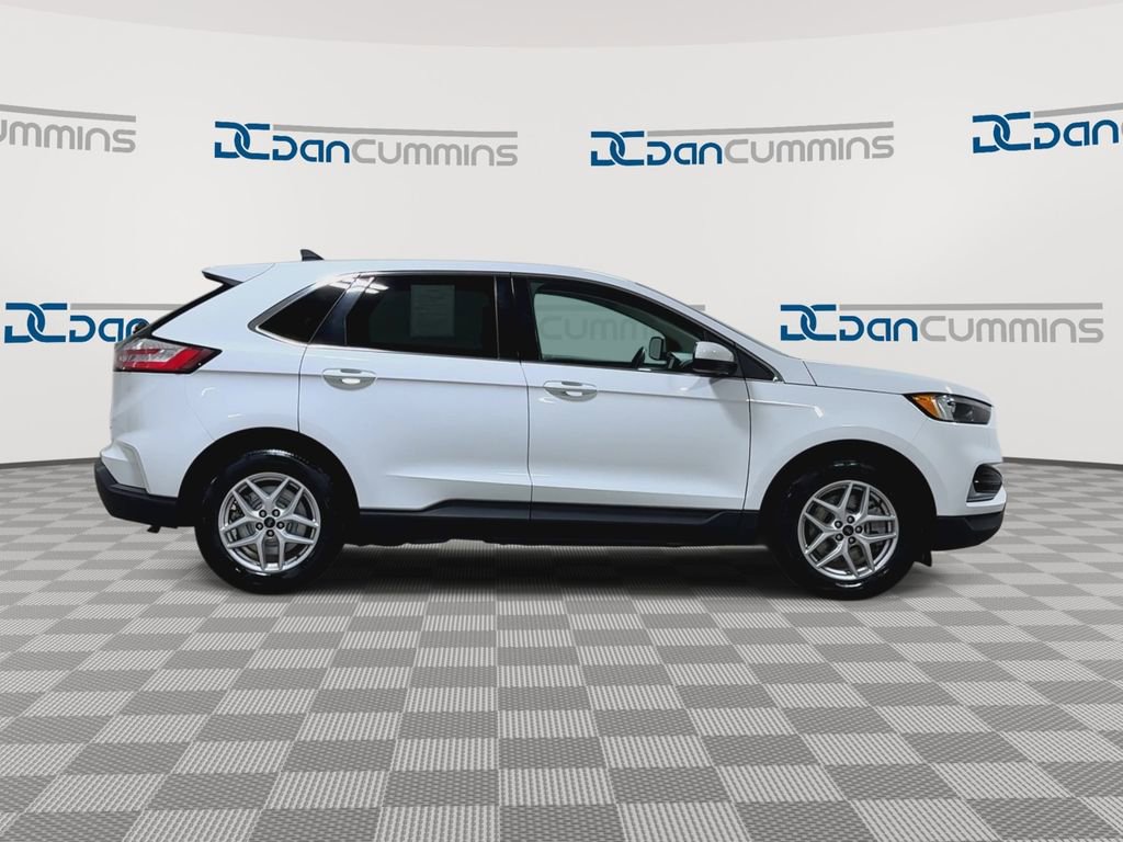 Used 2024 Ford Edge SEL image 9