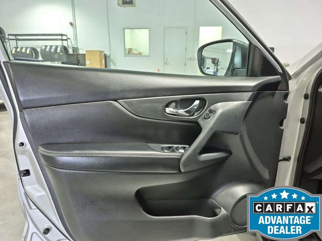 Used 2015 Nissan Rogue SL image 76