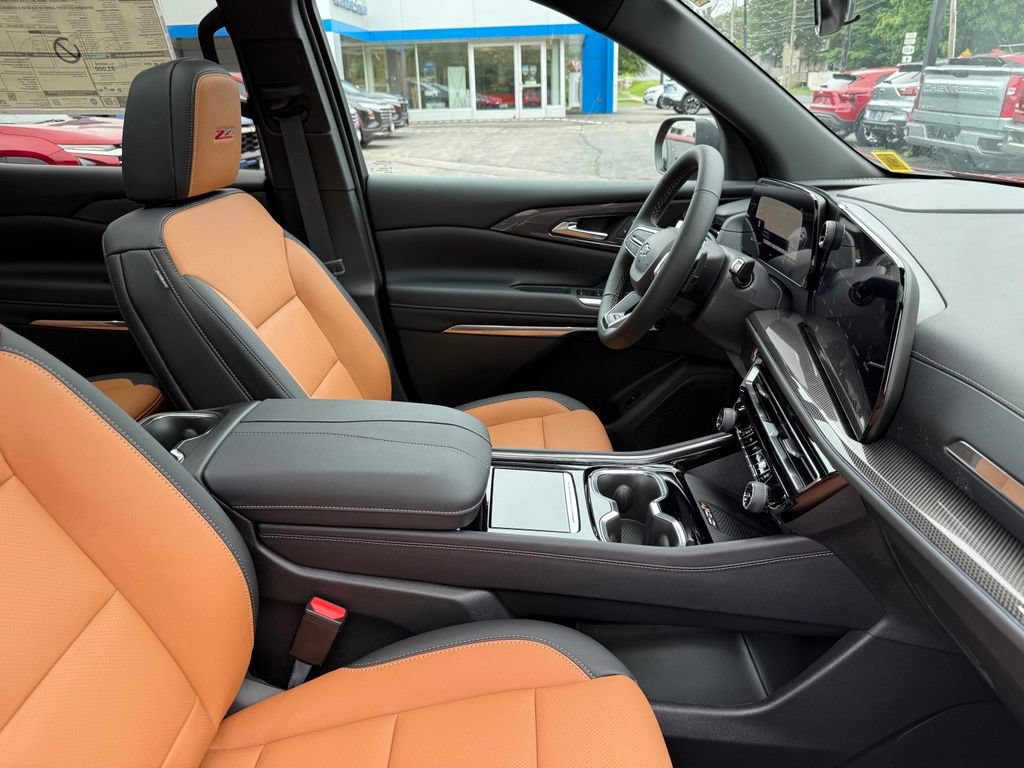 New 2027 Chevrolet Traverse Z71 w/ LPO, Floor Liner Package AWD/4WD image 47
