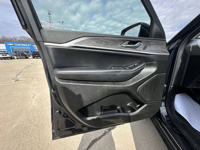 Used 2024 Jeep Grand Cherokee Limited w/ Trailer Tow Package AWD/4WD image 24