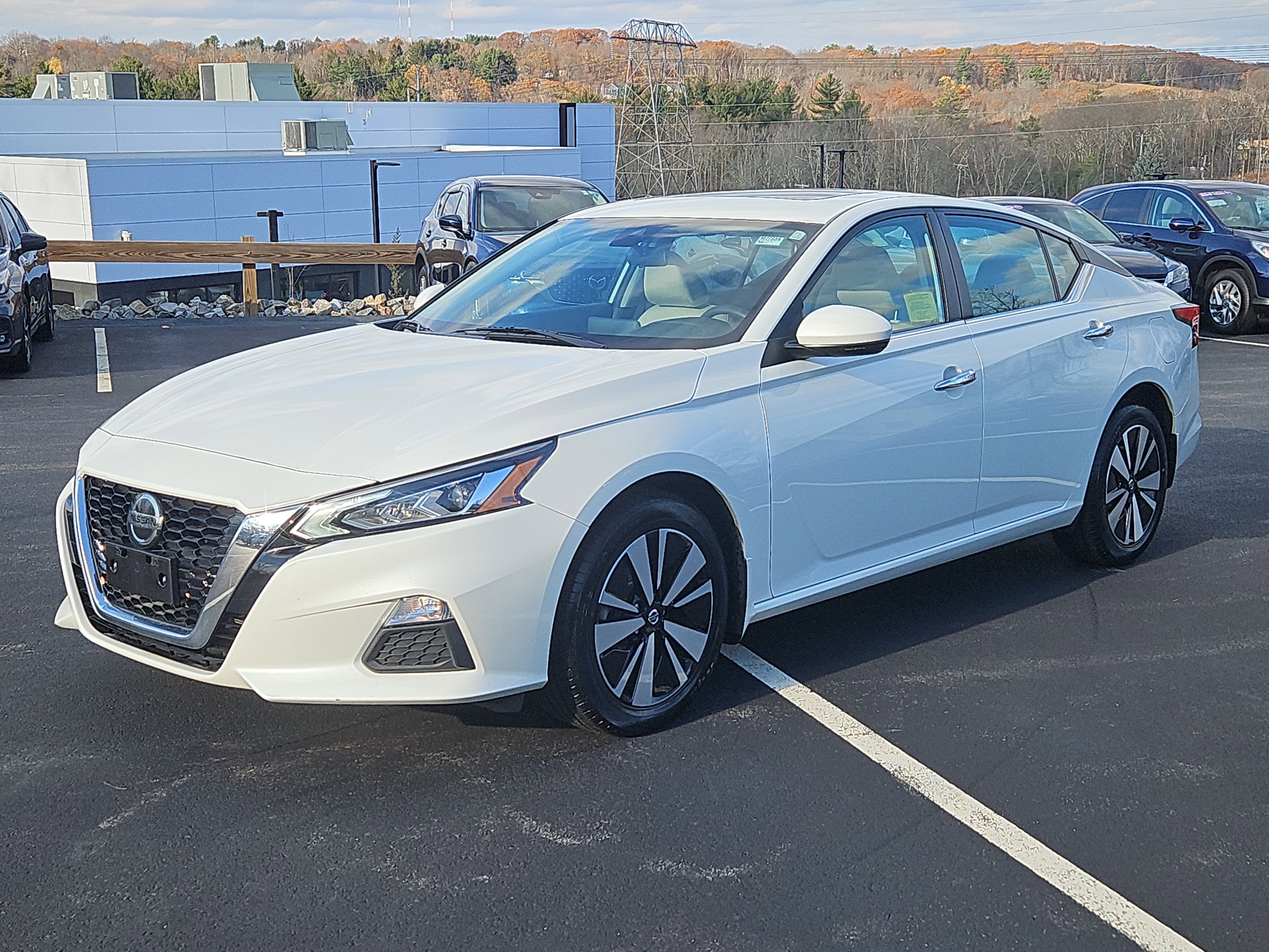 Used 2021 Nissan Altima 2.5 SV w/ SV Premium Package image 21