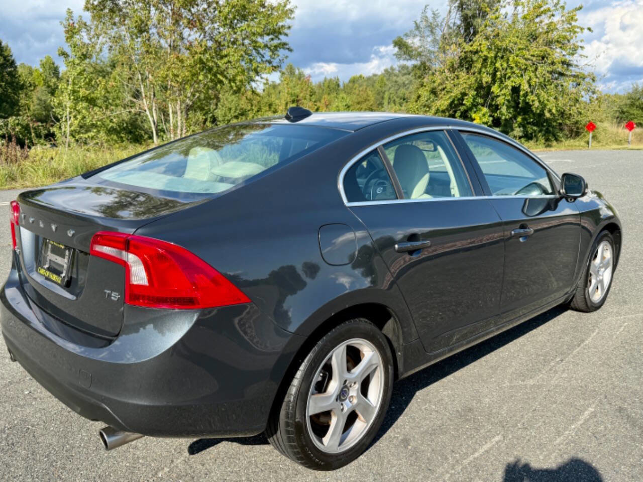 Used 2013 Volvo S60 T5 image 2
