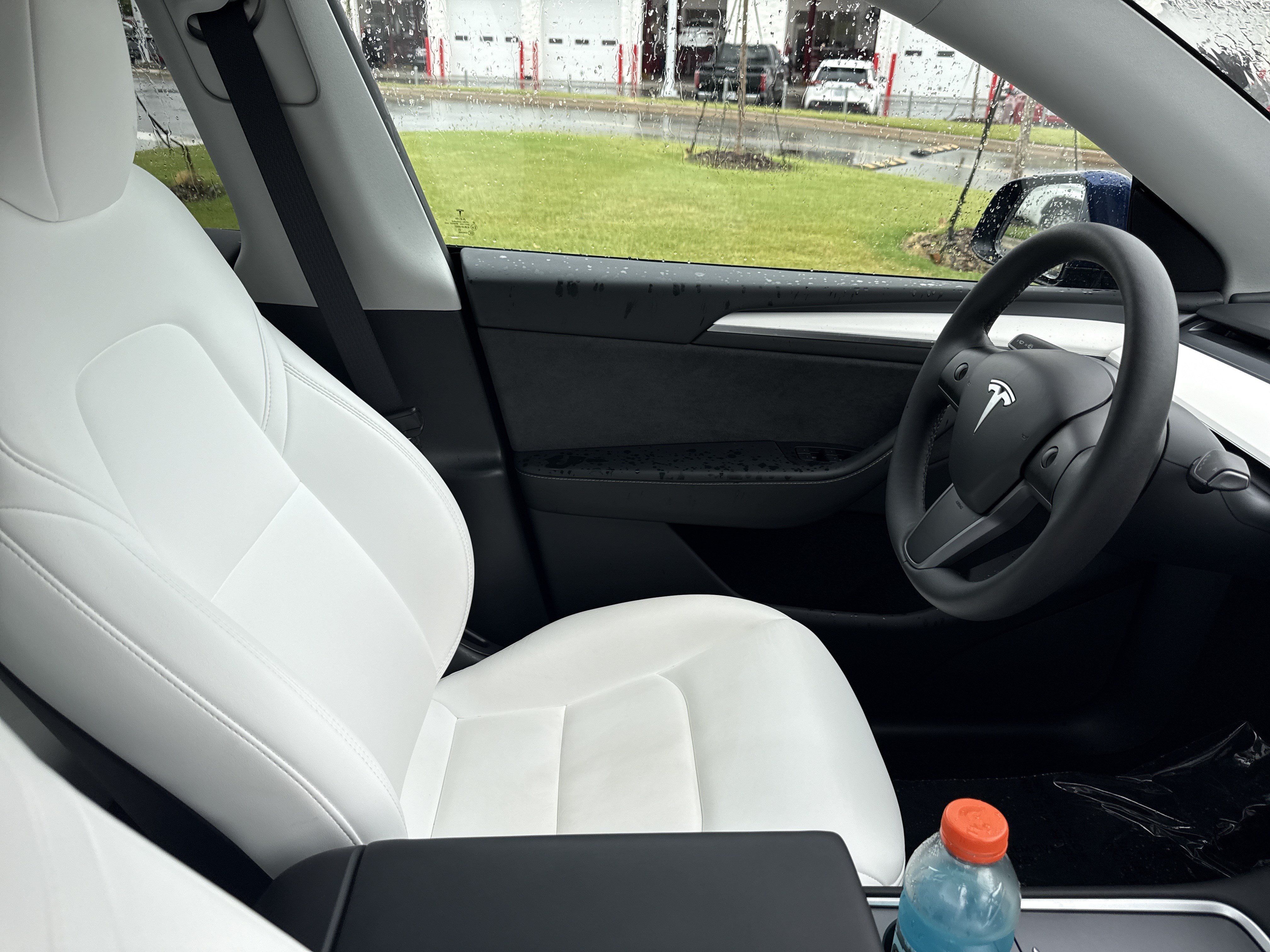 Used 2023 Tesla Model Y Long Range AWD/4WD image 33