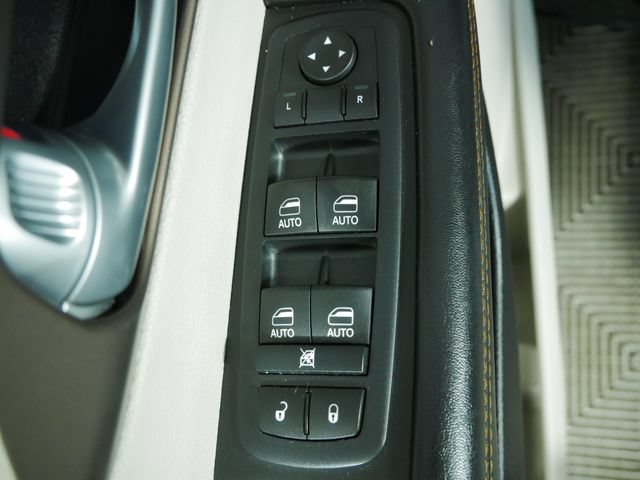 Certified 2017 Chrysler Pacifica Touring-L Plus w/ Advanced Safetytec Group FWD image 23