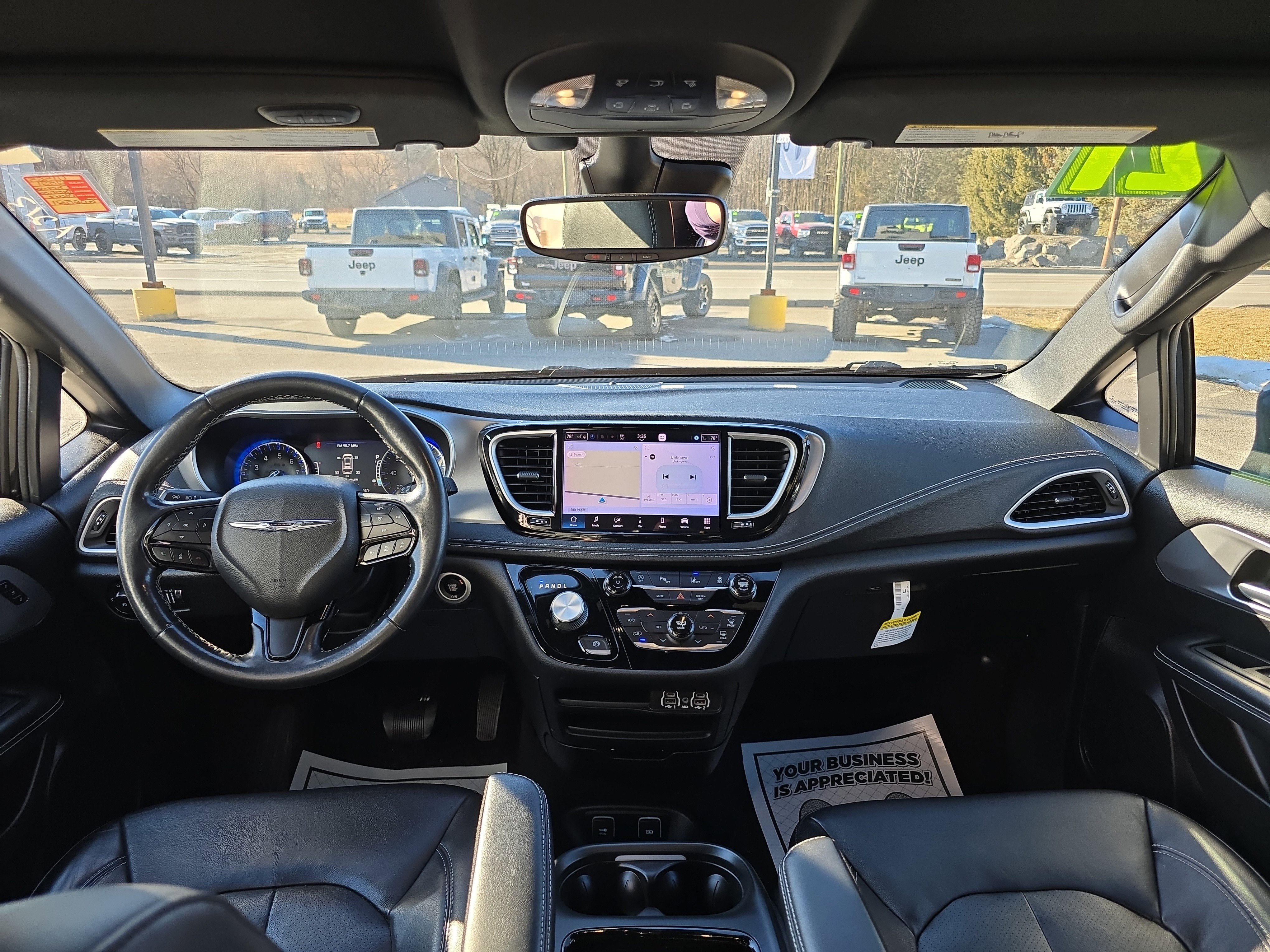 Used 2021 Chrysler Pacifica Touring-L w/ S Appearance Package image 15