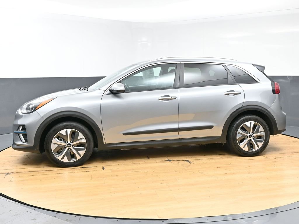 Used 2022 Kia Niro EX w/ Cold Weather Package FWD image 6