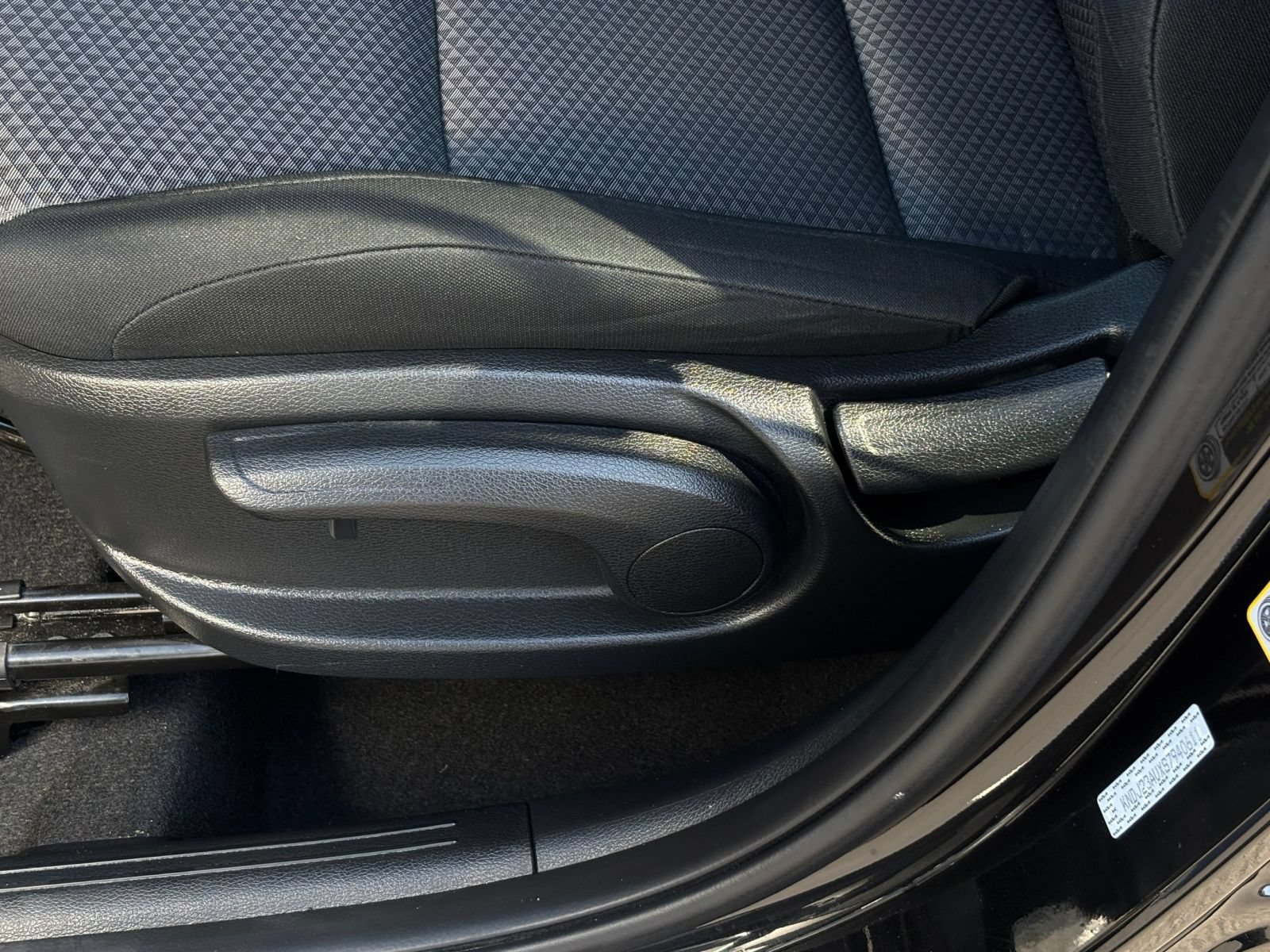 Used 2025 Kia Soul LX w/ LX Technology Package FWD image 22
