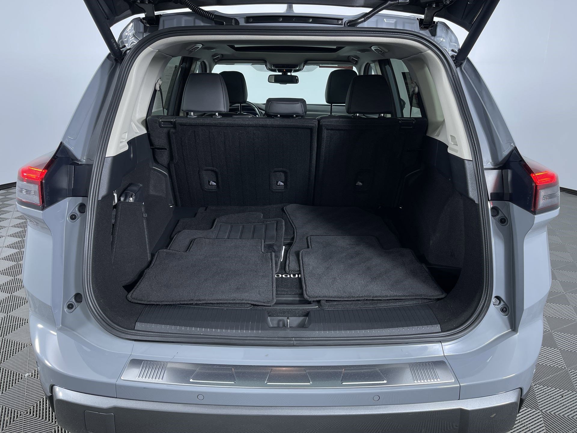 Certified 2024 Nissan Rogue SL w/ SL Premium Package image 24