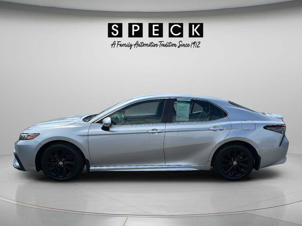 Used 2023 Toyota Camry SE FWD image 2