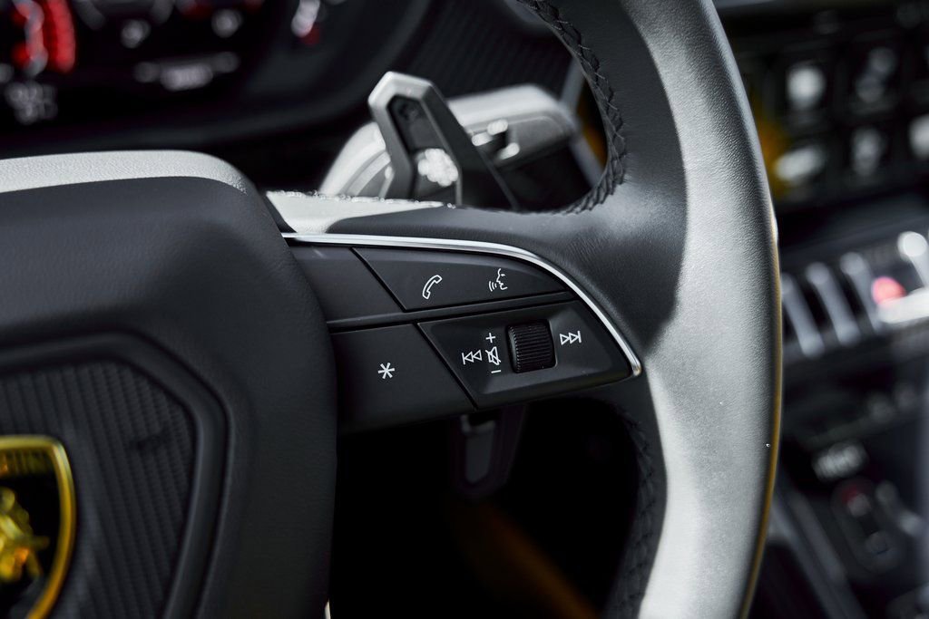 Used 2021 Lamborghini Urus AWD/4WD image 59