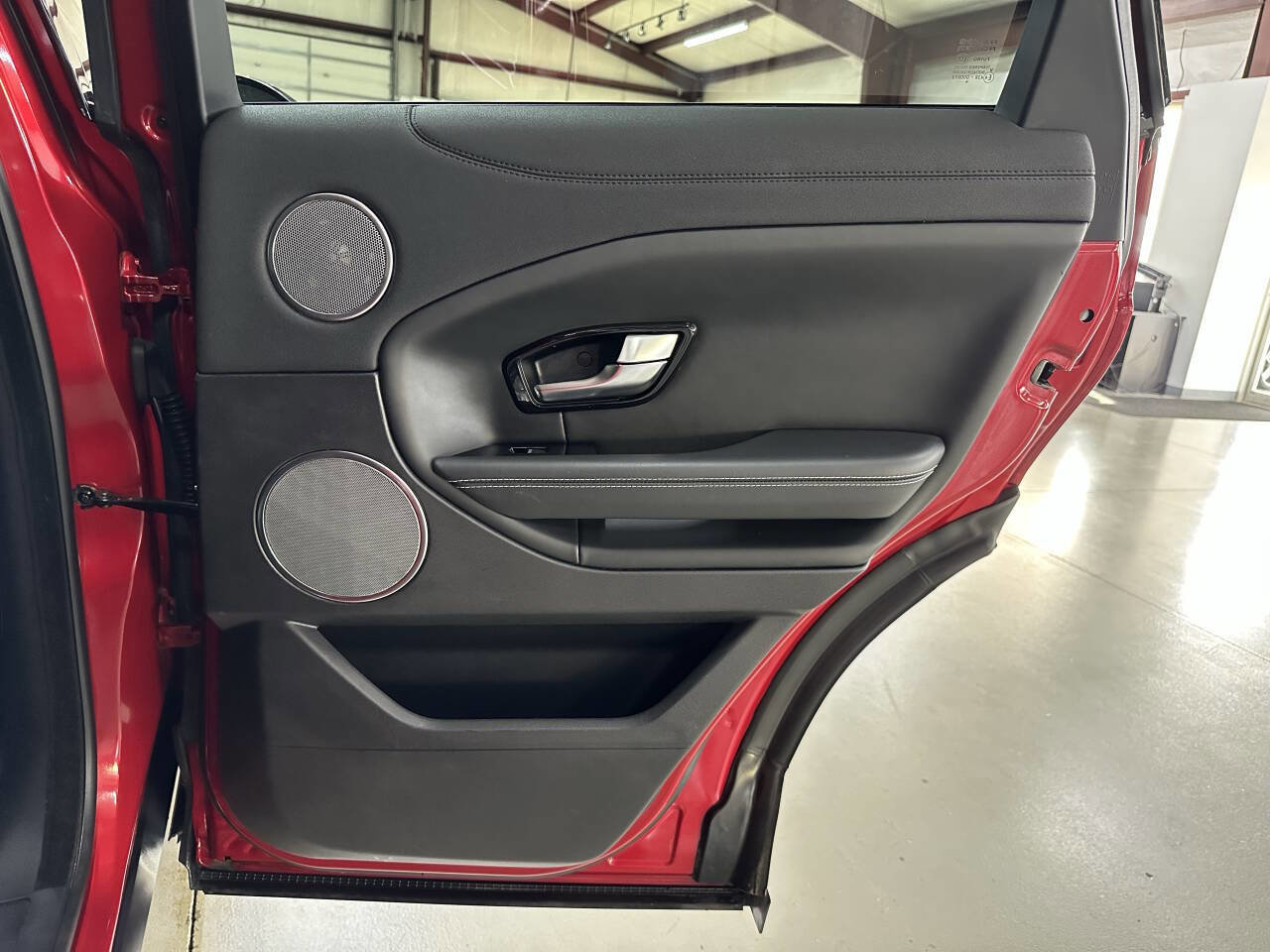 Used 2019 Land Rover Range Rover Evoque HSE image 14