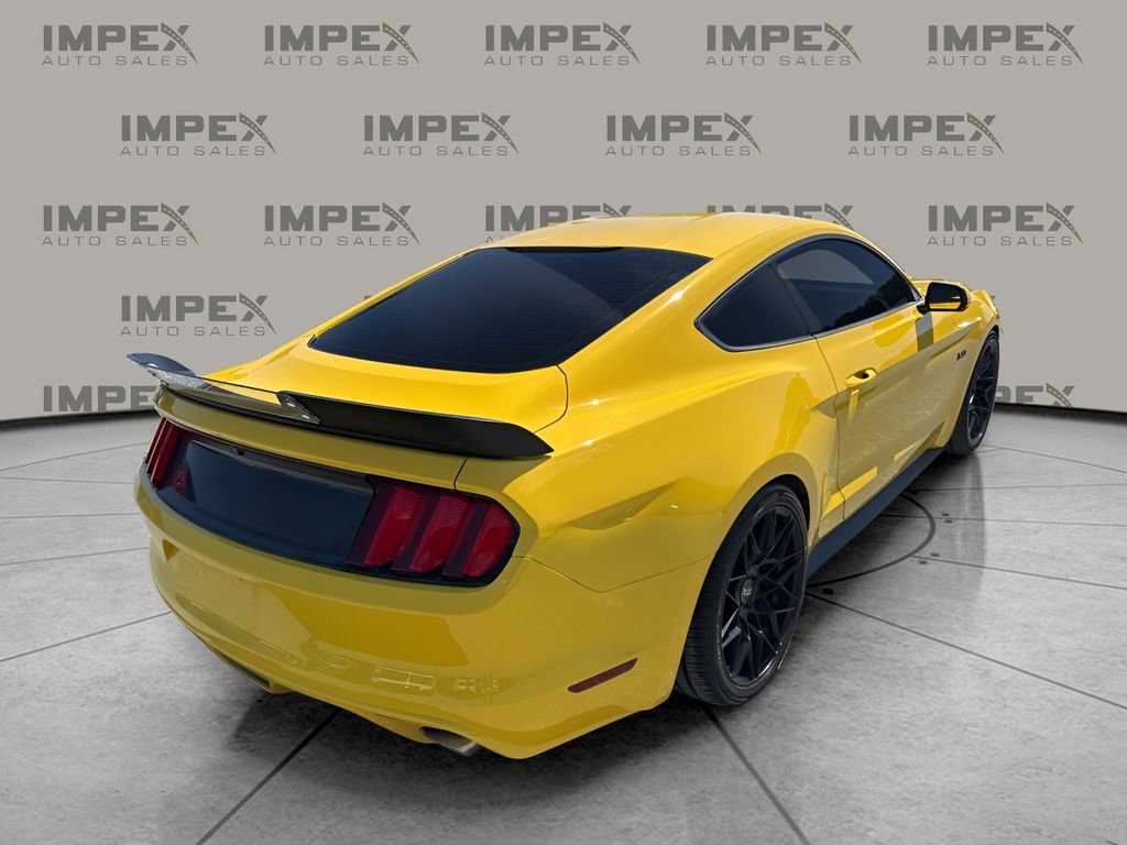 Used 2017 Ford Mustang GT RWD image 5
