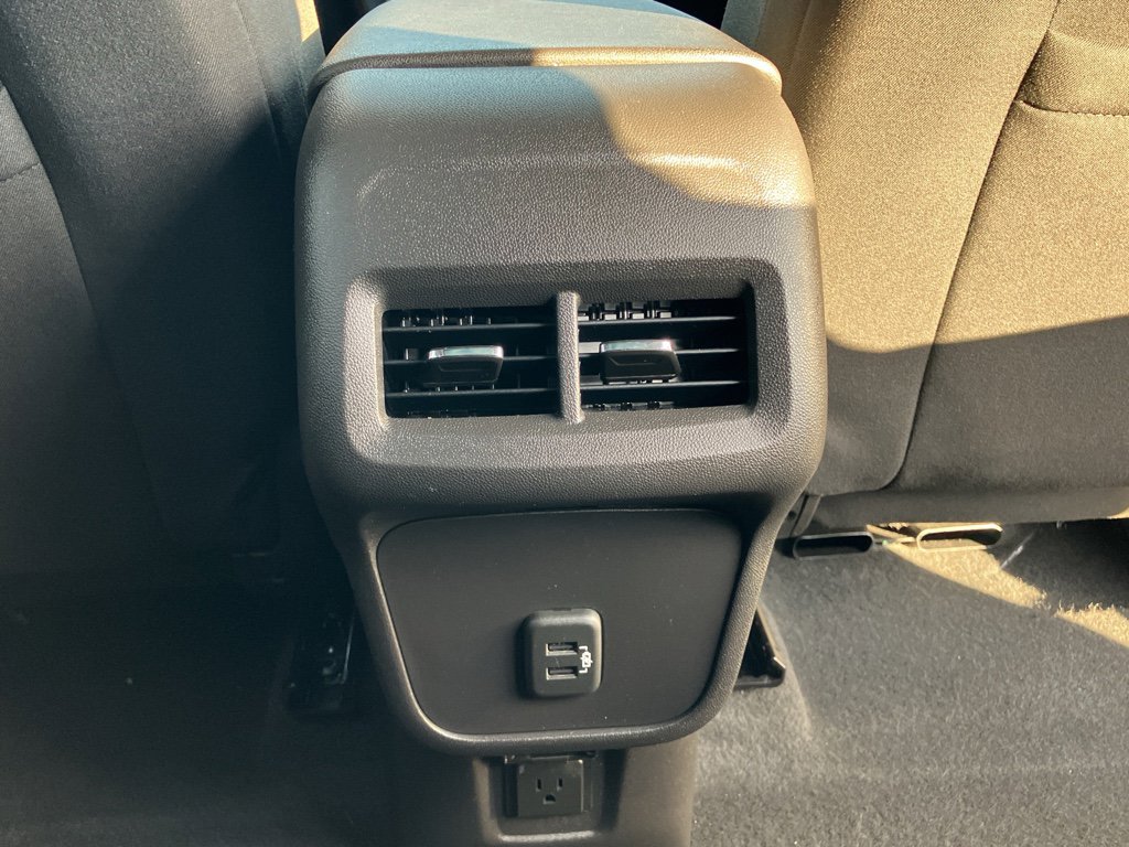 Used 2019 Chevrolet Equinox LT w/ Sun & Navigation Package image 33