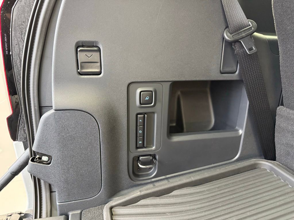 New 2025 Ford Expedition Active image 74