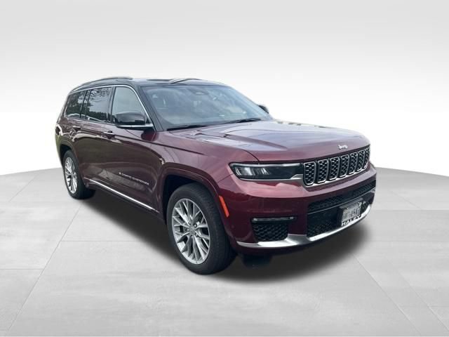 Used 2025 Jeep Grand Cherokee L Summit w/ Luxury Tech Group V AWD/4WD image 3