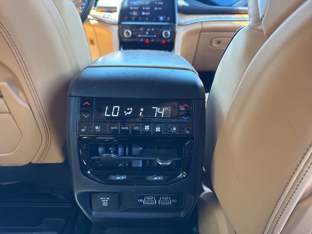Used 2022 Jeep Grand Cherokee L Summit image 21