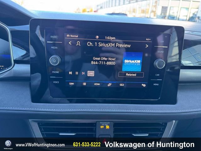 Certified 2025 Volkswagen Taos SE w/ Taos Adventure Package (SXB) image 28